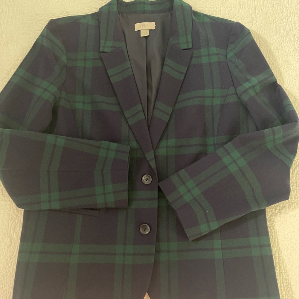Beautiful Loft plaid jacket. Blue and green plaid. Beautiful for winter!